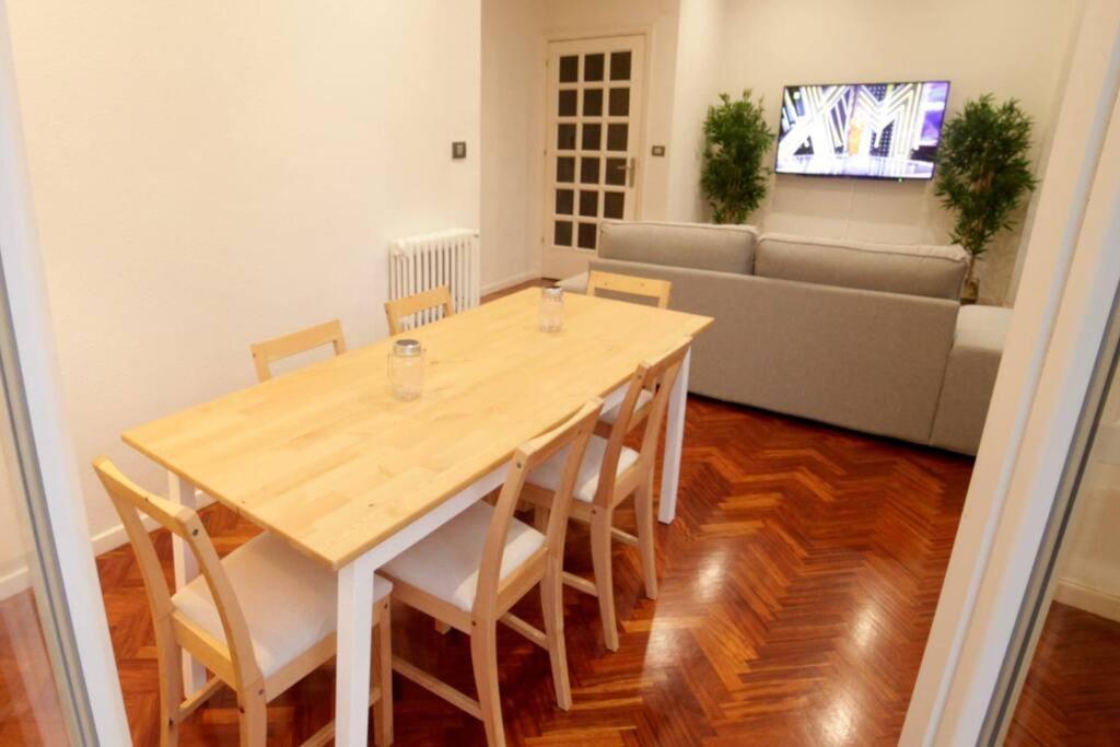 Piso Lujo En Gran Via Con Garaje Apartment Vigo Exterior photo