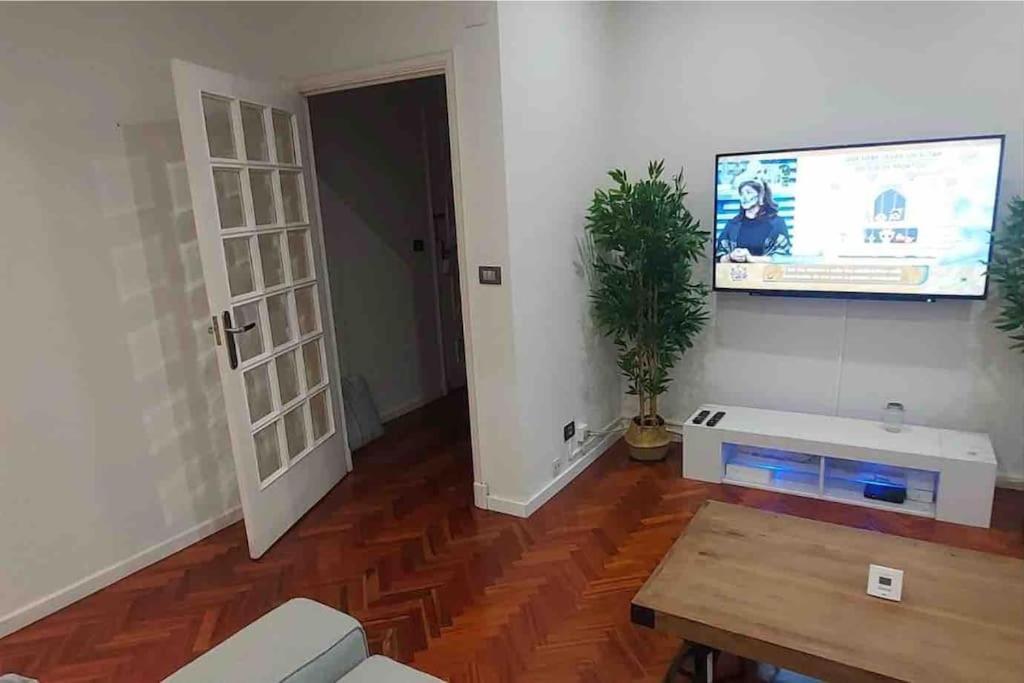 Piso Lujo En Gran Via Con Garaje Apartment Vigo Exterior photo