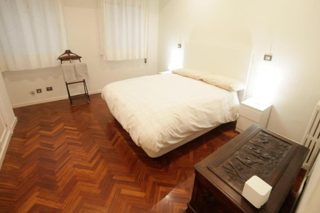 Piso Lujo En Gran Via Con Garaje Apartment Vigo Exterior photo