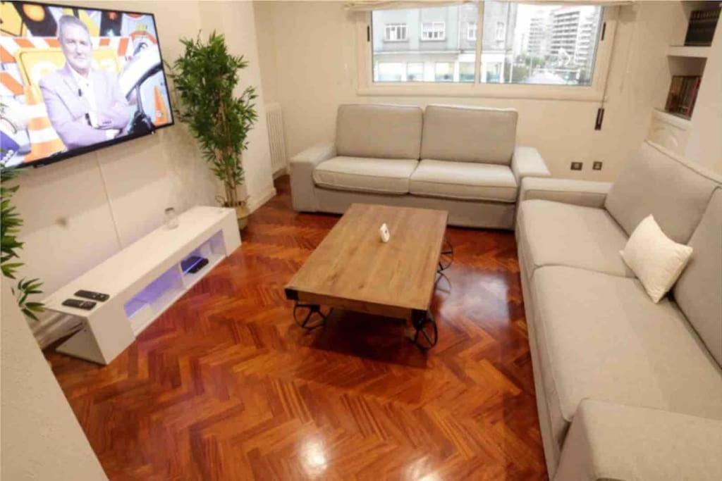 Piso Lujo En Gran Via Con Garaje Apartment Vigo Exterior photo
