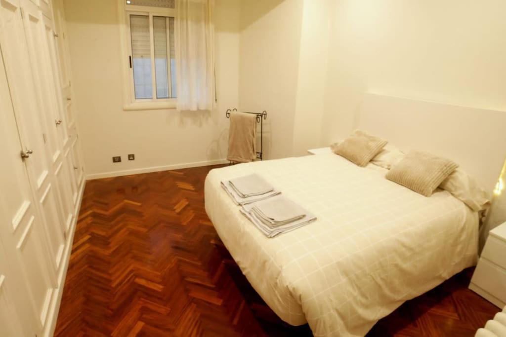 Piso Lujo En Gran Via Con Garaje Apartment Vigo Exterior photo